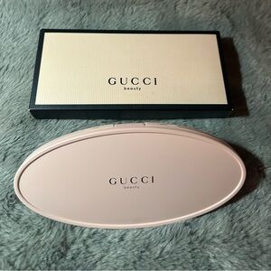 Gucci Beauty Oval Pink Compact Palette